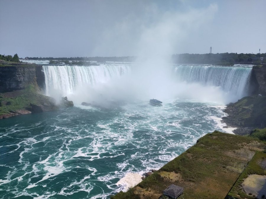 Red Ponchos and Mist at Niagara Falls