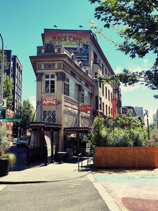 Portland: Seventy Breweries and the Hippest Streets